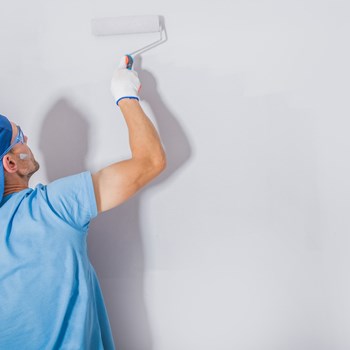 men-painting-his-apartment-6mythl8.jpg
